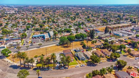 View/Area - 1212 S Temple Ave, Compton, CA 90221 photo 8 of 11