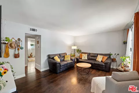 Living - 1749 Sequoia Ave, Simi Valley, CA 93063 photo 2 of 3