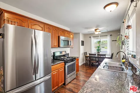 Kitchen - 1749 Sequoia Ave, Simi Valley, CA 93063 photo 1 of 5