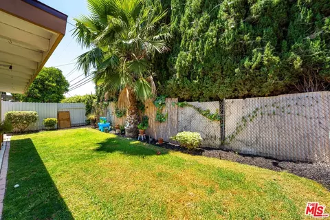 Exterior - 1749 Sequoia Ave, Simi Valley, CA 93063 photo 4 of 5