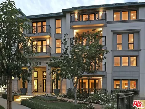 441 S Barrington Ave #306, Los Angeles, CA 90049
