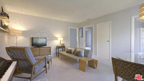 315 N Louise St #303, Glendale, CA 91206