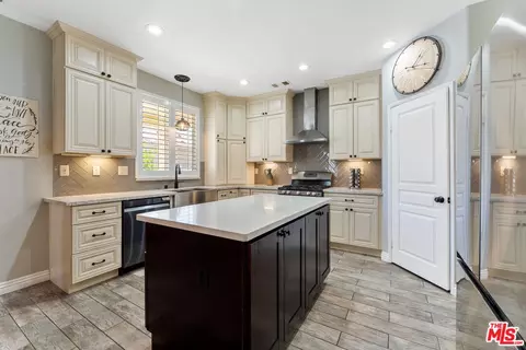 15853 Apache Plume Ln, Victorville, CA 92394 photo 17