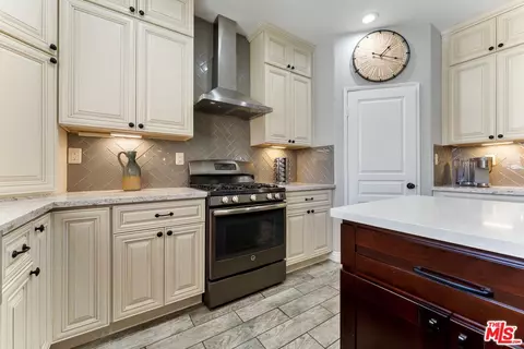 15853 Apache Plume Ln, Victorville, CA 92394 photo 19