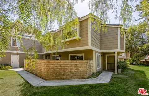 31313 The Old Rd #A, Castaic, CA 91384
