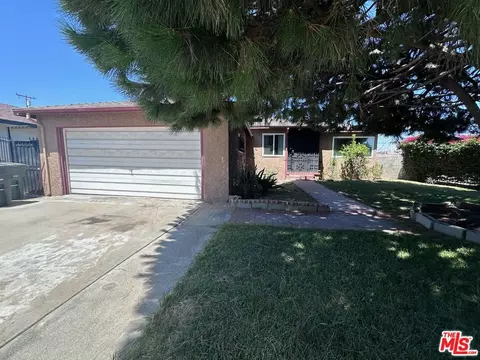 741 E Charron Pl, Compton, CA 90220 photo 2