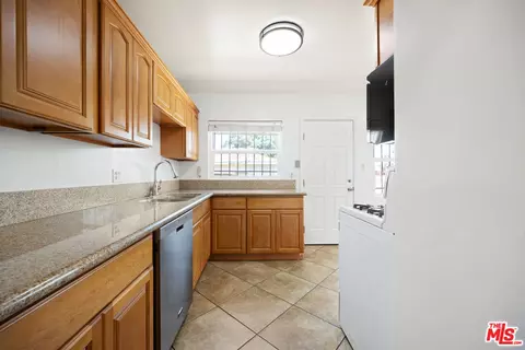 741 E Charron Pl, Compton, CA 90220 photo 14
