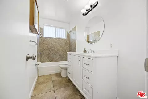 741 E Charron Pl, Compton, CA 90220 photo 16
