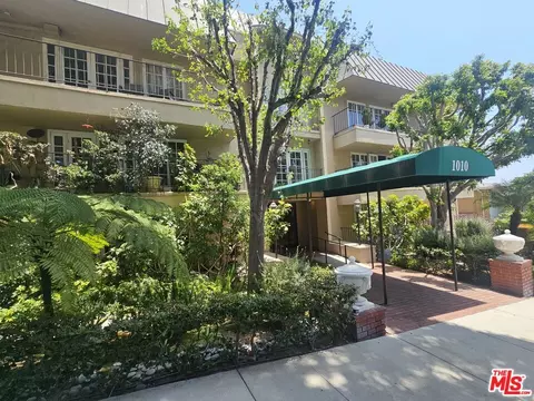 1010 Palm Ave #310, West Hollywood, CA 90069