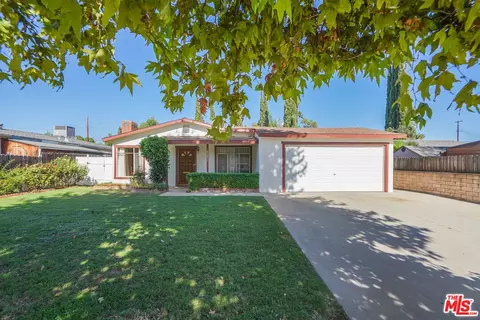 8620 Penfield Ave, Winnetka, CA 91306