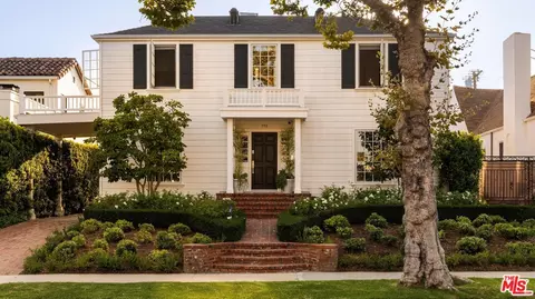 209 S Maple Dr, Beverly Hills, CA 90212