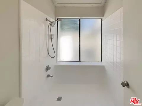 Bath - 137 Cascade Ct, Brea, CA 92821 photo 2 of 3
