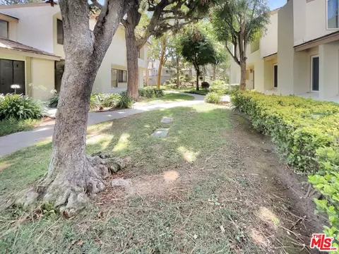 137 Cascade Ct, Brea, CA 92821