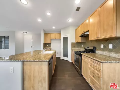 3532 Topaz Ln, Lancaster, CA 93535 photo 2