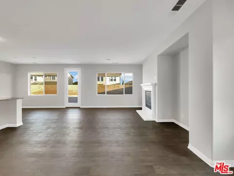 3532 Topaz Ln, Lancaster, CA 93535 photo 4
