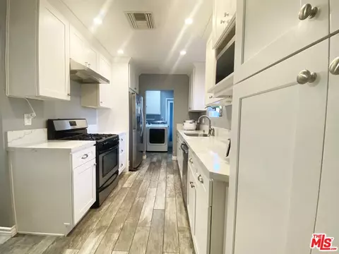 Kitchen - 9055 Varna Ave, Arleta, CA 91331 photo 1 of 2