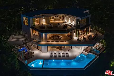 10102 Angelo View Dr, Beverly Hills, CA 90210