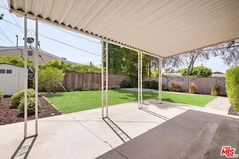 Exterior - 8485 Rincon Ave, Sun Valley, CA 91352 photo 3 of 4