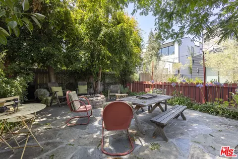 Exterior - 924 Marco Pl, Venice, CA 90291 photo 8 of 11
