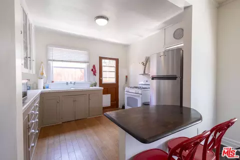 Kitchen - 924 Marco Pl, Venice, CA 90291 photo 1 of 1