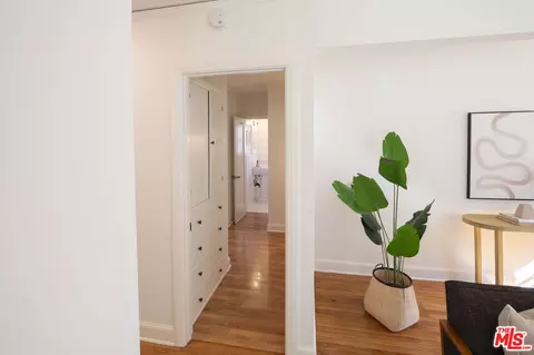 Entry Way - 675 Belvidere St, Pasadena, CA 91104 photo 1 of 2