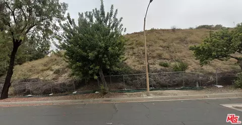 2811 E Glenoaks Blvd, Glendale, CA 91206 photo 1