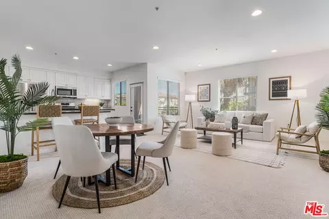 6020 Seabluff Dr #219, Playa Vista, CA 90094