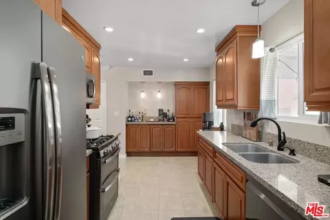 Kitchen - 8211 E Tula St, Long Beach, CA 90808 photo 1 of 1