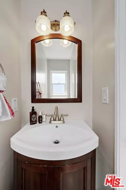 Bath - 8211 E Tula St, Long Beach, CA 90808 photo 1 of 2
