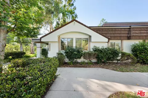 10051 Valley Circle Blvd #1, Chatsworth, CA 91311