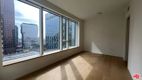 889 Francisco St #807, Los Angeles, CA 90017