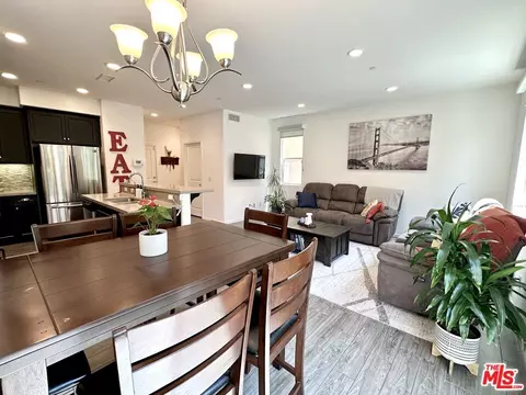 Dining - 7611 N Courage Way, Van Nuys, CA 91405 photo 1 of 1