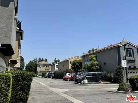 Exterior - 7611 N Courage Way, Van Nuys, CA 91405 photo 7 of 7