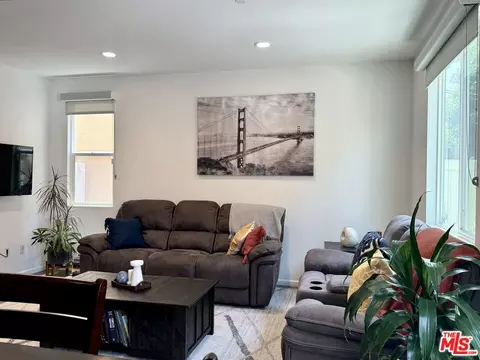 Living - 7611 N Courage Way, Van Nuys, CA 91405 photo 2 of 2