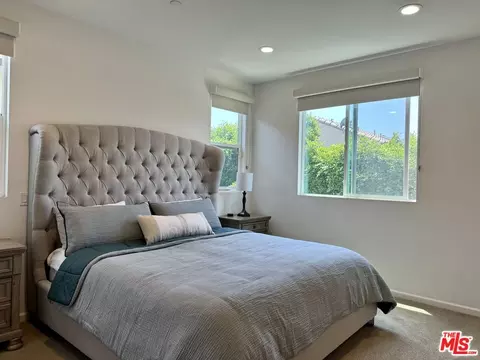Bedroom - 7611 N Courage Way, Van Nuys, CA 91405 photo 1 of 5