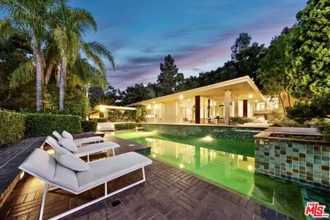 828 Flintridge Ave, La Canada Flintridge, CA 91011