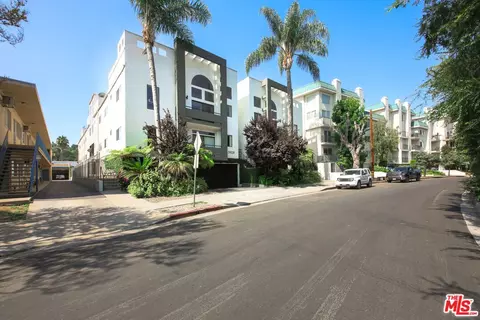 13028 Valleyheart Dr, Studio City, CA 91604