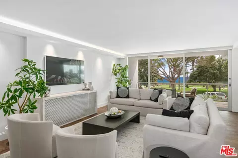 535 Ocean Ave #2A, Santa Monica, CA 90402