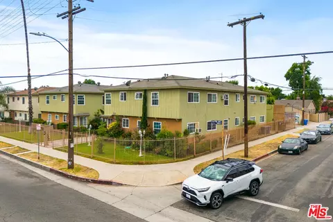 6955 Fulton Ave, North Hollywood, CA 91605