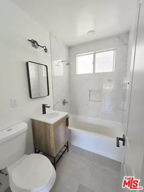 Bath - 1128 Irving Ave, Glendale, CA 91201 photo 1 of 3