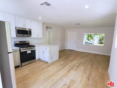 Living - 1128 Irving Ave, Glendale, CA 91201 photo 1 of 2