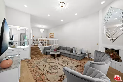 4655 Natick Ave #17, Sherman Oaks, CA 91403