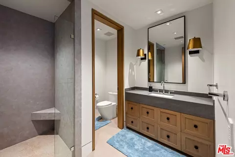 1130 Carolyn Way, Beverly Hills, CA 90210