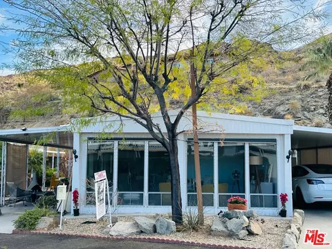 235 Newport, Palm Springs, CA 92264