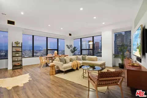 1100 Wilshire Blvd #2406, Los Angeles, CA 90017