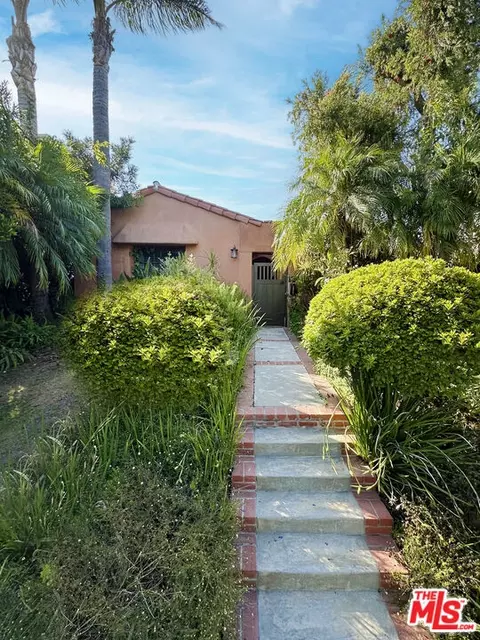 10547 Dunleer Dr, Los Angeles, CA 90064