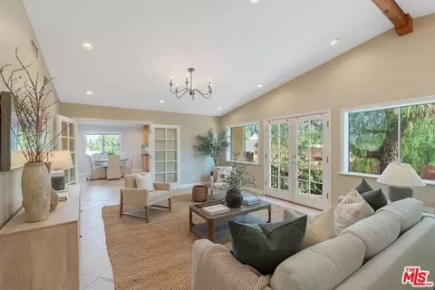 21022 San Jose St, Chatsworth, CA 91311