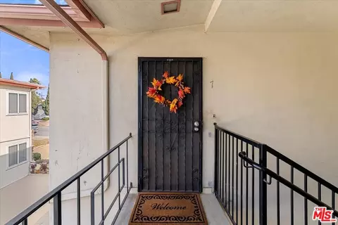 715 Larch St #7, Inglewood, CA 90301