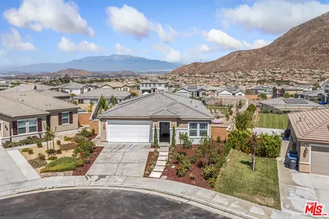 21082 Front Porch Ct, Riverside, CA 92507 photo 2