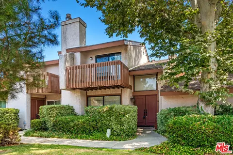 8536 De Soto Ave #15, Canoga Park, CA 91304